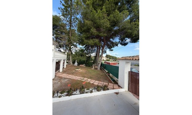 Alquiler a largo plazo - Villa -
Torrevieja - Los Balcones - Los Altos del Edén