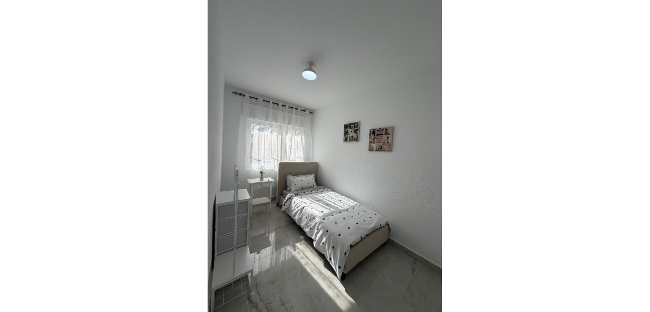 Alquiler a largo plazo - Villa -
Torrevieja - Los Balcones - Los Altos del Edén