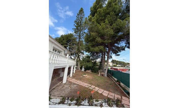 Alquiler a largo plazo - Villa -
Torrevieja - Los Balcones - Los Altos del Edén