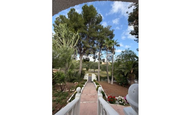 Alquiler a largo plazo - Villa -
Torrevieja - Los Balcones - Los Altos del Edén