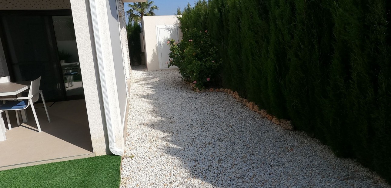 Sale - Apartment / flat -
Algorfa - La Finca Golf Resort