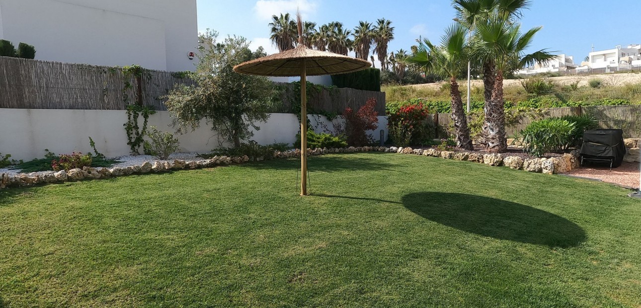 Sale - Apartment / flat -
Algorfa - La Finca Golf Resort