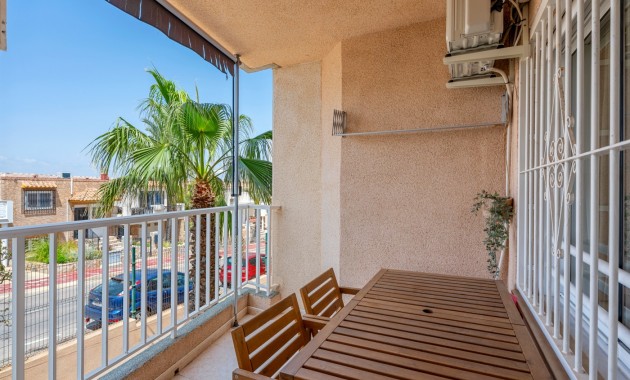 Sale - Apartment / flat -
Torrevieja - La Mata