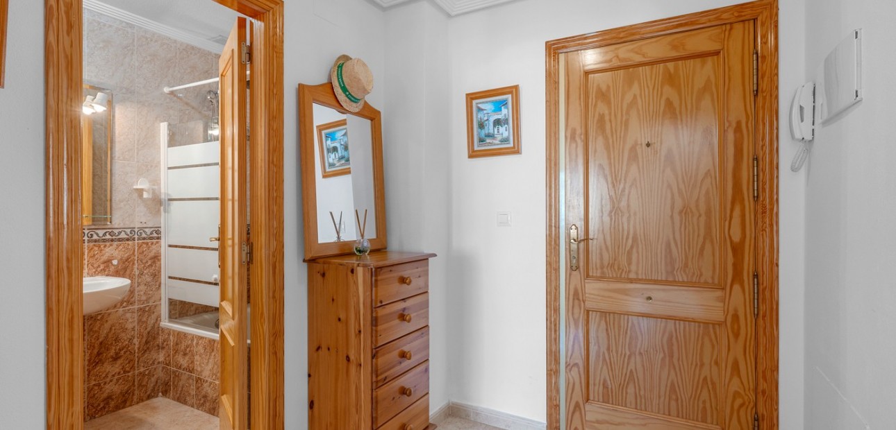 Sale - Apartment / flat -
Torrevieja - La Mata
