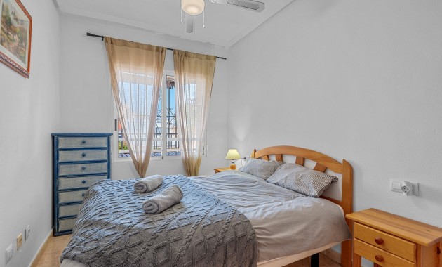 Sale - Apartment / flat -
Torrevieja - La Mata