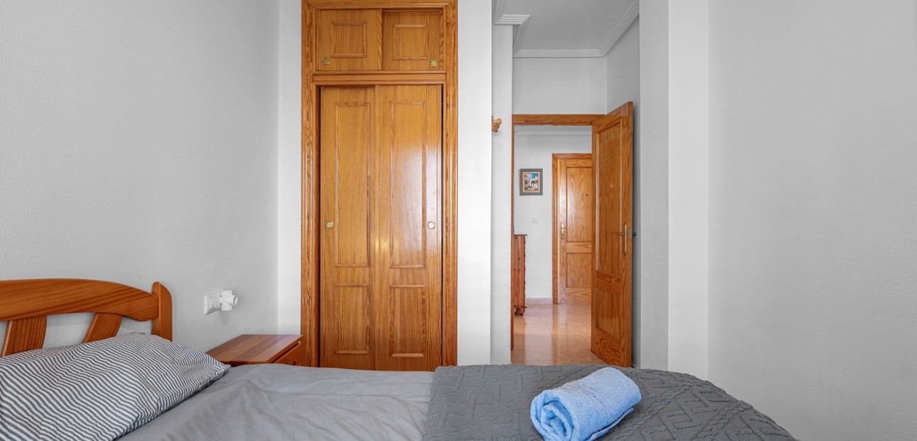 Sale - Apartment / flat -
Torrevieja - La Mata