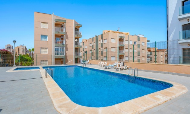 Sale - Apartment / flat -
Torrevieja - La Mata
