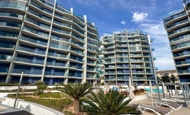 Sale - Apartment / flat -
Torrevieja - Punta prima