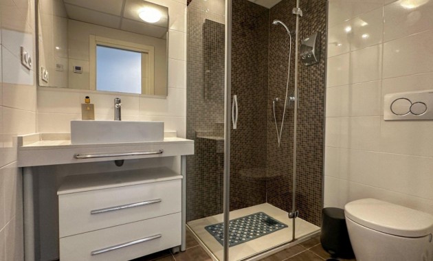Sale - Apartment / flat -
Torrevieja - Punta prima