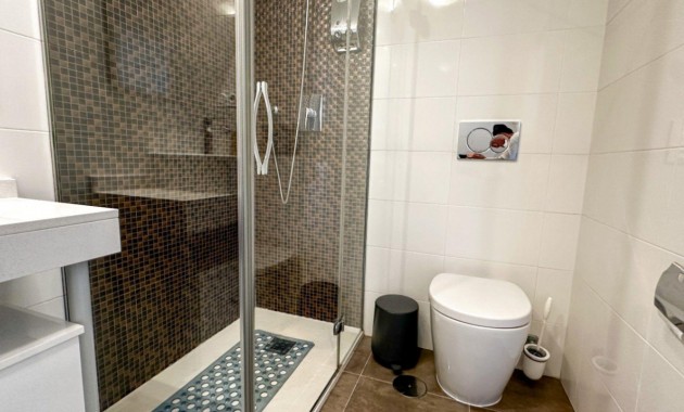 Sale - Apartment / flat -
Torrevieja - Punta prima