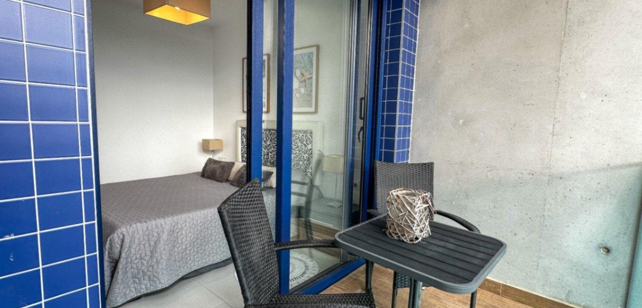 Sale - Apartment / flat -
Torrevieja - Punta prima