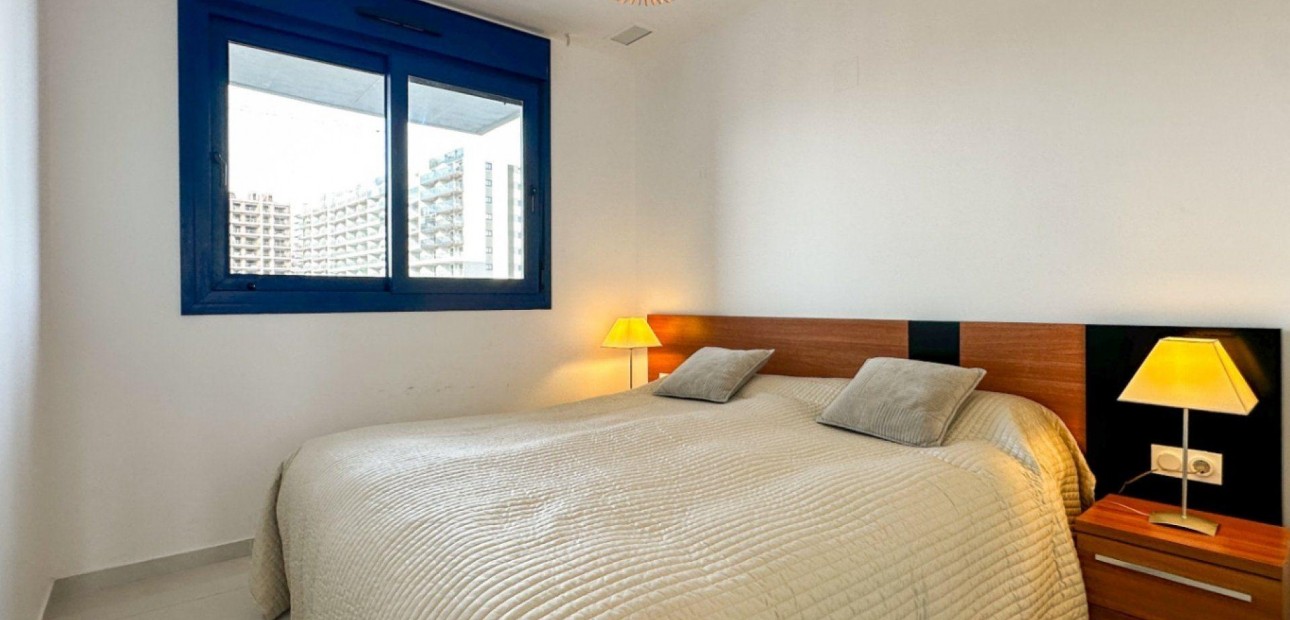 Sale - Apartment / flat -
Torrevieja - Punta prima