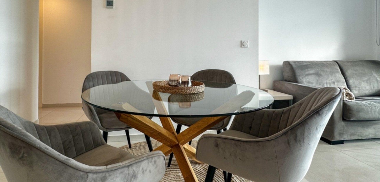 Sale - Apartment / flat -
Torrevieja - Punta prima