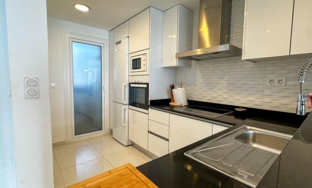 Sale - Apartment / flat -
Torrevieja - Punta prima