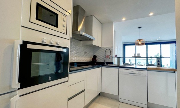 Sale - Apartment / flat -
Torrevieja - Punta prima