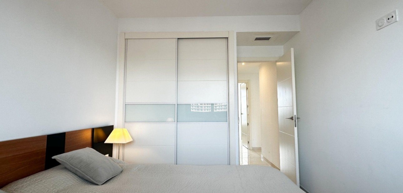 Sale - Apartment / flat -
Torrevieja - Punta prima