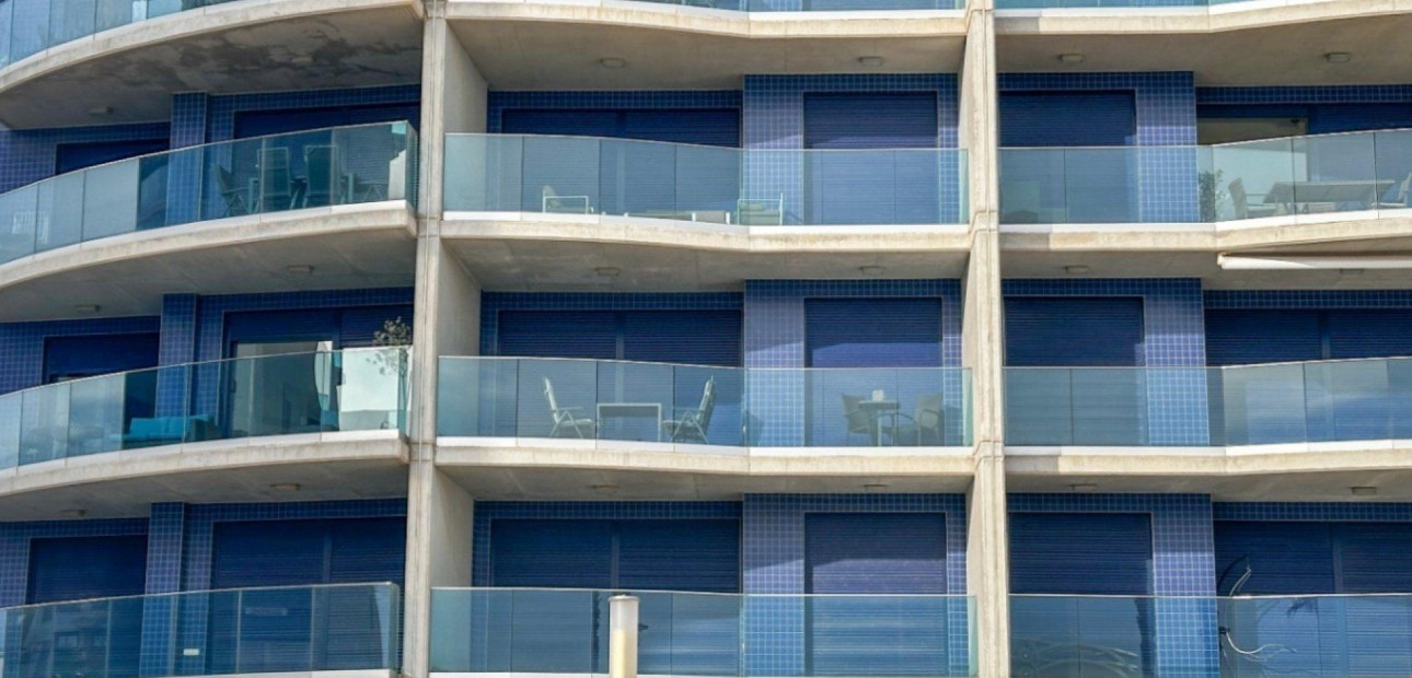 Sale - Apartment / flat -
Torrevieja - Punta prima