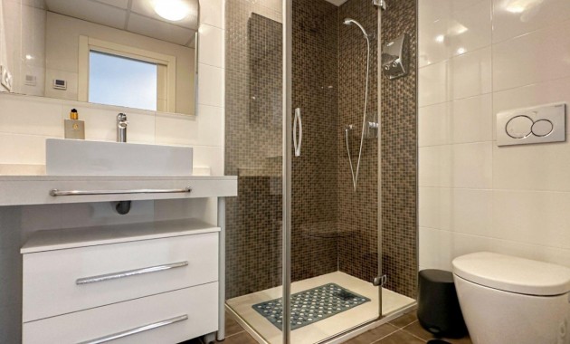Sale - Apartment / flat -
Torrevieja - Punta prima