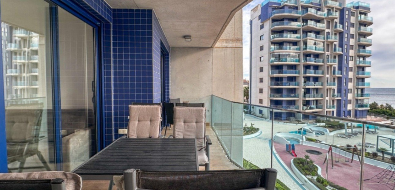 Sale - Apartment / flat -
Torrevieja - Punta prima