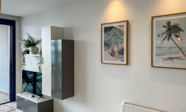Sale - Apartment / flat -
Torrevieja - Punta prima