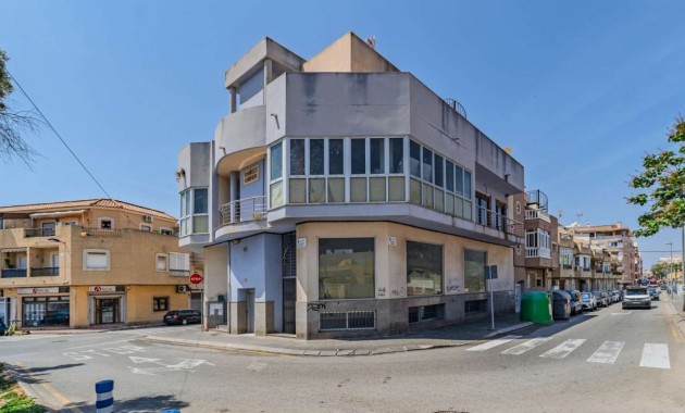 Sale - Business local -
Torrevieja - Nueva Torrevieja - Aguas Nuevas