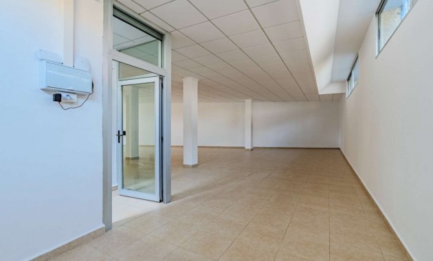Sale - Business local -
Torrevieja - Nueva Torrevieja - Aguas Nuevas