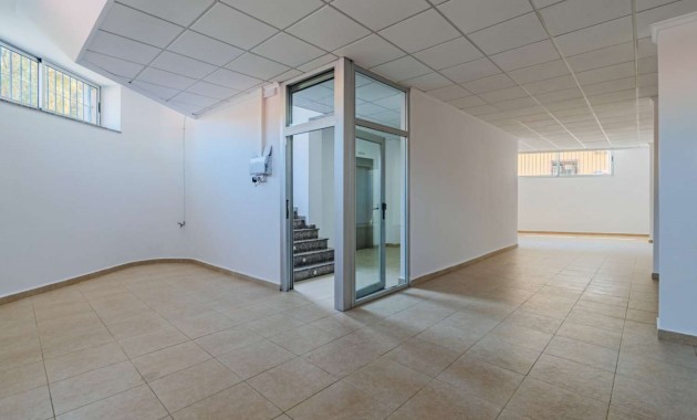 Sale - Business local -
Torrevieja - Nueva Torrevieja - Aguas Nuevas