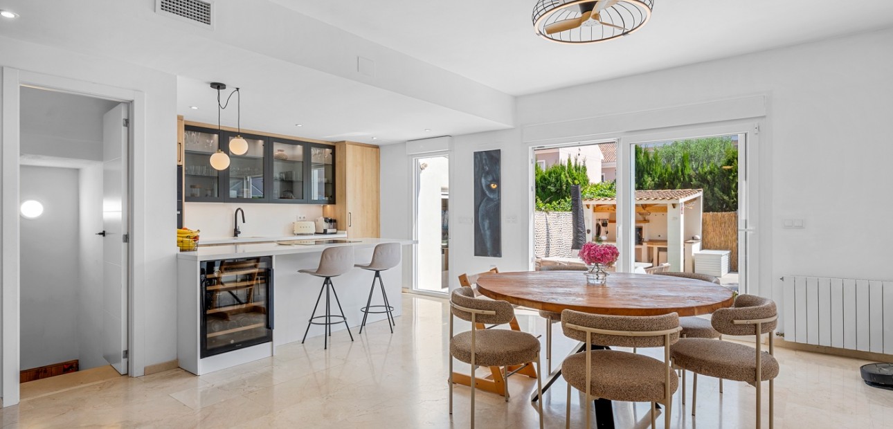 Sale - Townhouse -
Alicante - Playa San Juan