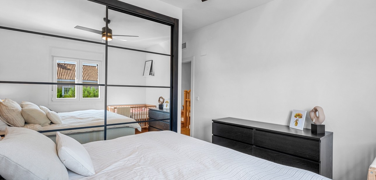 Sale - Townhouse -
Alicante - Playa San Juan