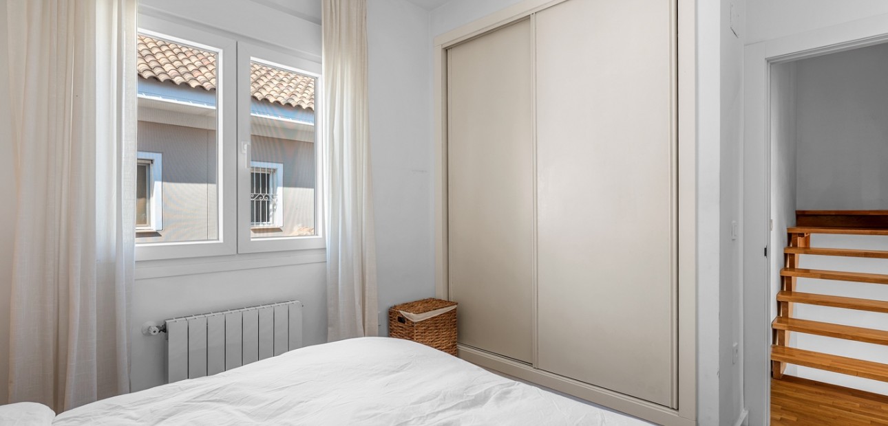 Sale - Townhouse -
Alicante - Playa San Juan