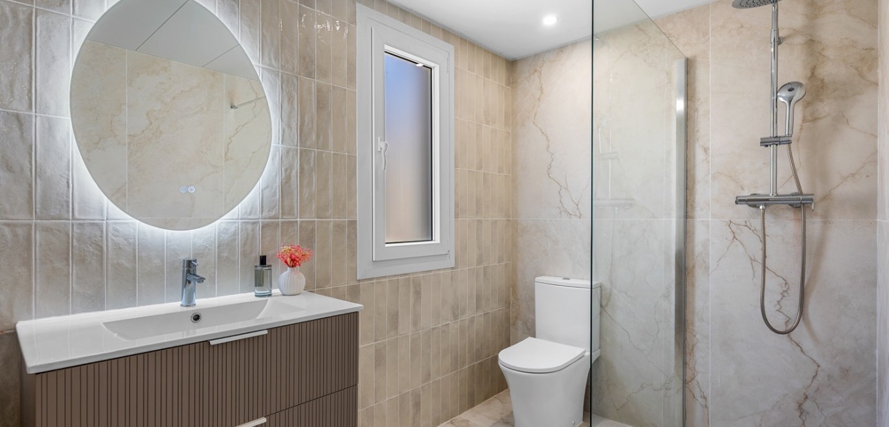 Sale - Townhouse -
Alicante - Playa San Juan