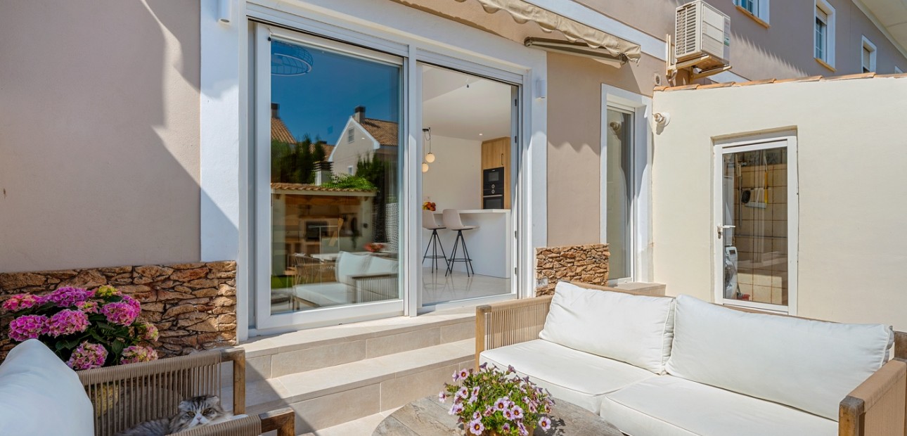 Sale - Townhouse -
Alicante - Playa San Juan