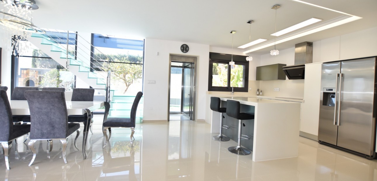 Sale - Detached Villa -
San Miguel de Salinas - San Miguel - Town
