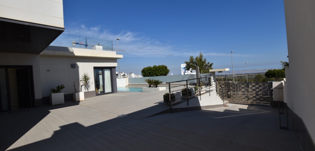 Sale - Detached Villa -
San Miguel de Salinas - San Miguel - Town