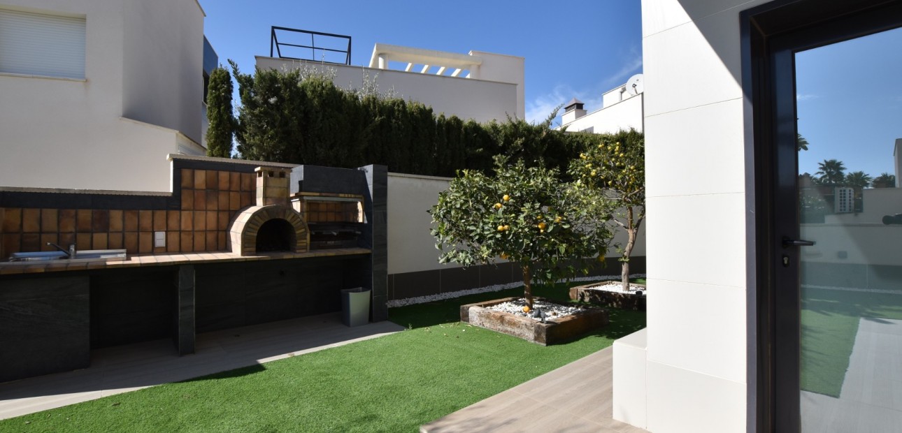 Sale - Detached Villa -
San Miguel de Salinas - San Miguel - Town