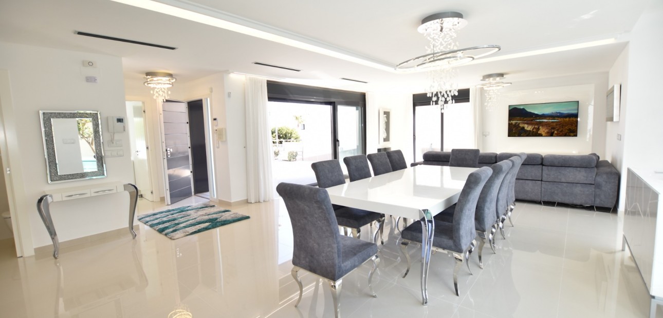Sale - Detached Villa -
San Miguel de Salinas - San Miguel - Town