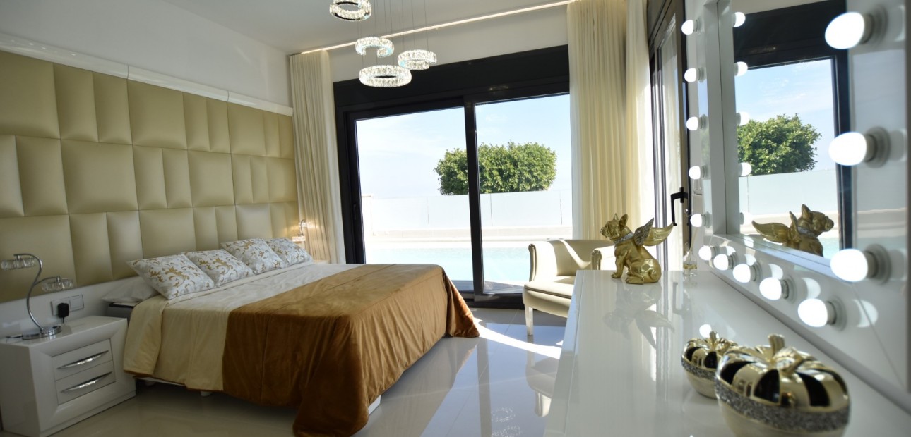 Sale - Detached Villa -
San Miguel de Salinas - San Miguel - Town