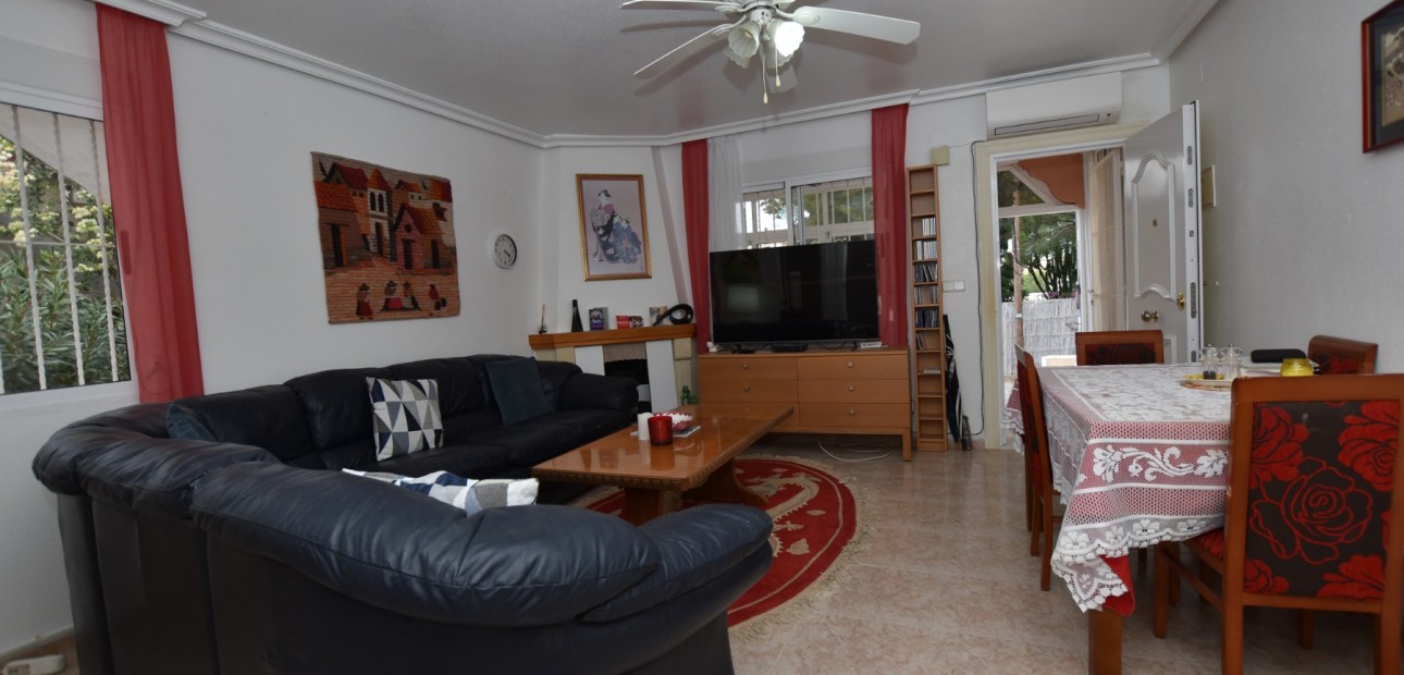 Sale - Detached Villa -
Algorfa - Montemar
