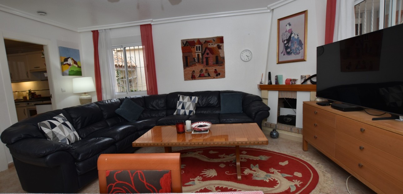 Sale - Detached Villa -
Algorfa - Montemar