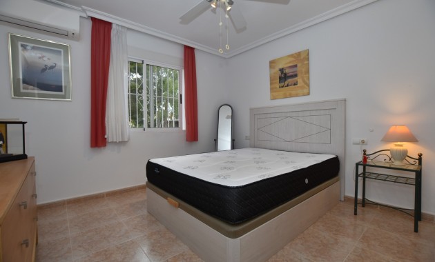 Sale - Detached Villa -
Algorfa - Montemar
