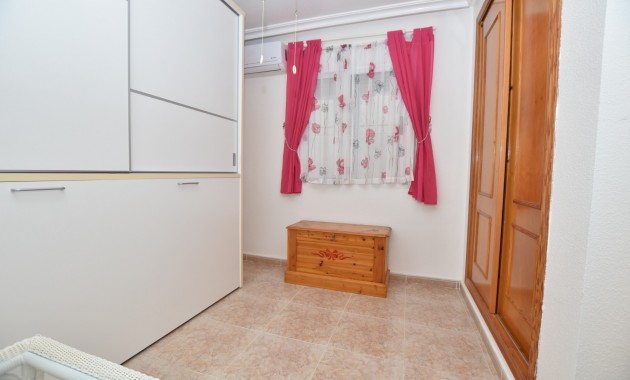 Sale - Detached Villa -
Algorfa - Montemar