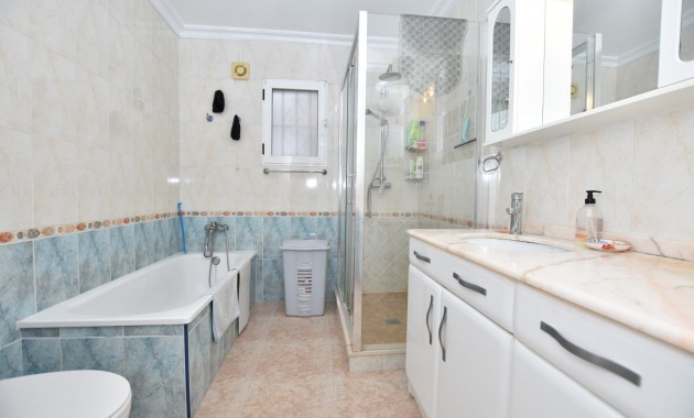 Sale - Detached Villa -
Algorfa - Montemar