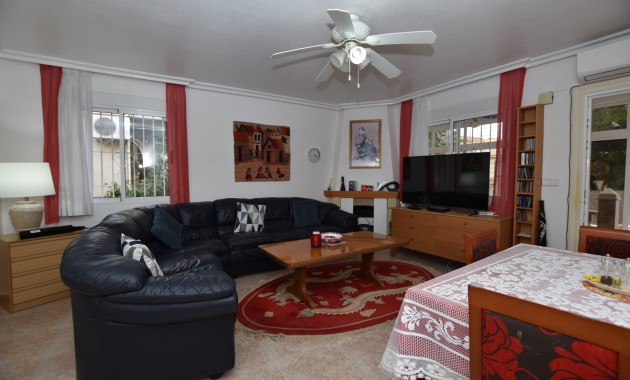 Sale - Detached Villa -
Algorfa - Montemar