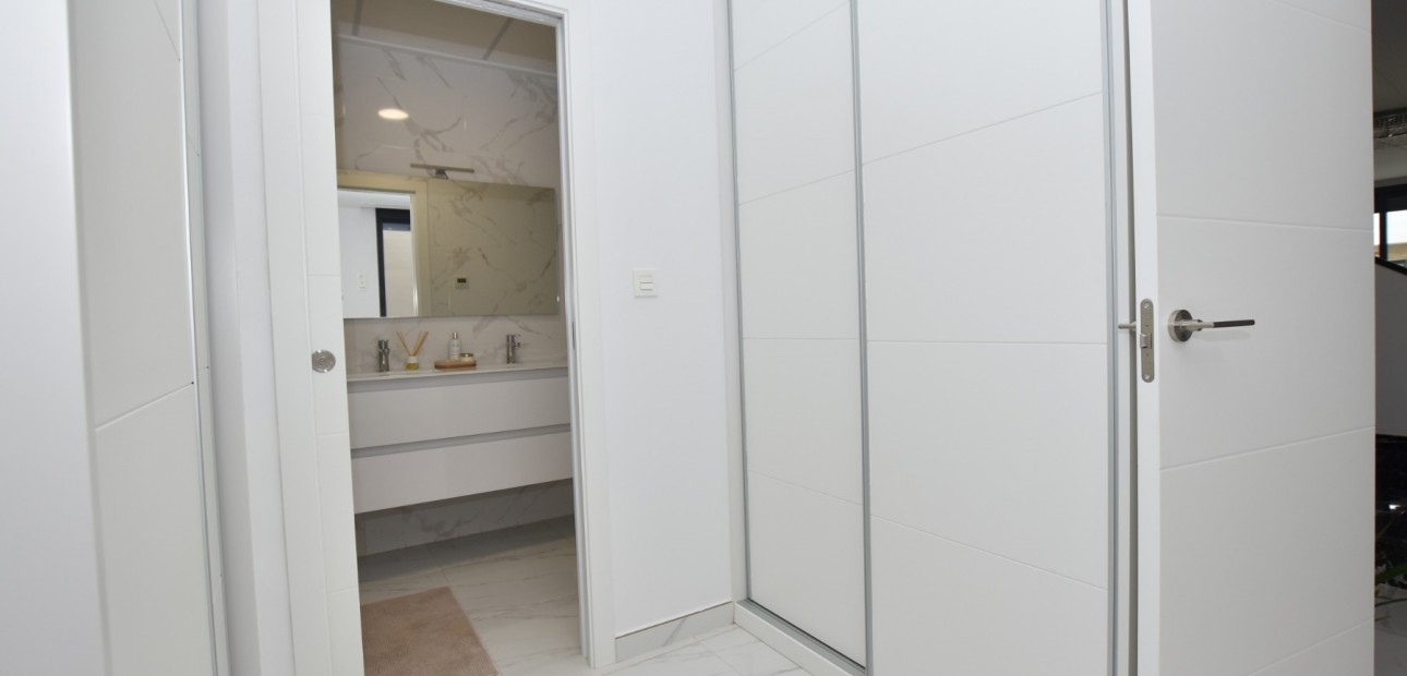Sale - Detached Villa -
Los Montesinos - La Herrada
