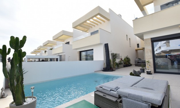 Sale - Detached Villa -
Los Montesinos - La Herrada
