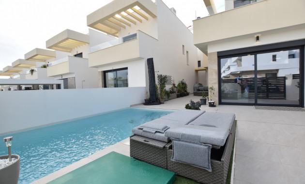 Sale - Detached Villa -
Los Montesinos - La Herrada