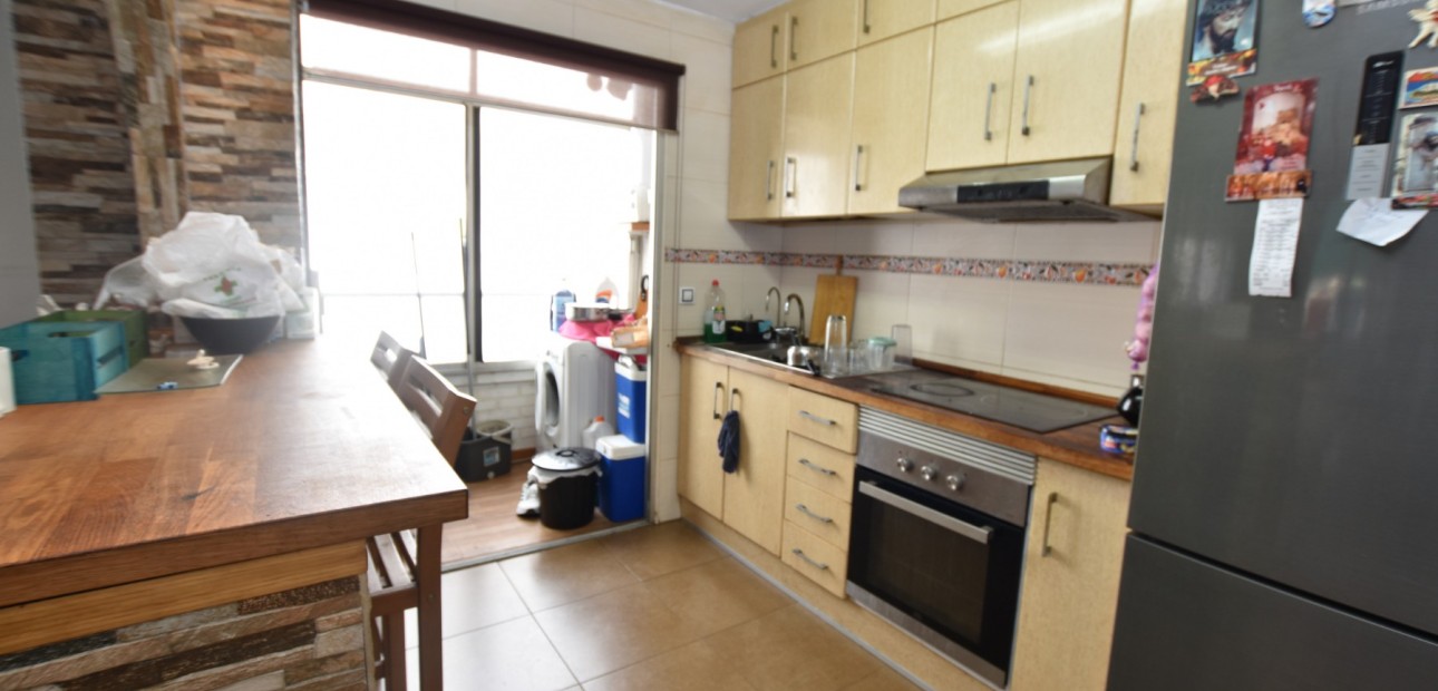 Sale - Apartment / flat -
Torrevieja - Torrevieja - Centre