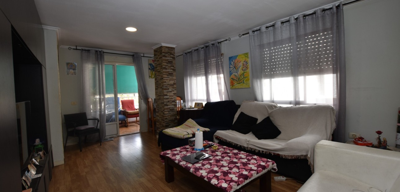 Sale - Apartment / flat -
Torrevieja - Torrevieja - Centre
