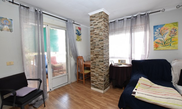 Sale - Apartment / flat -
Torrevieja - Torrevieja - Centre