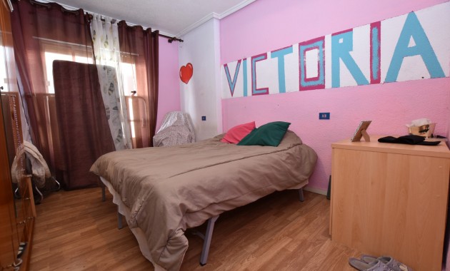 Sale - Apartment / flat -
Torrevieja - Torrevieja - Centre